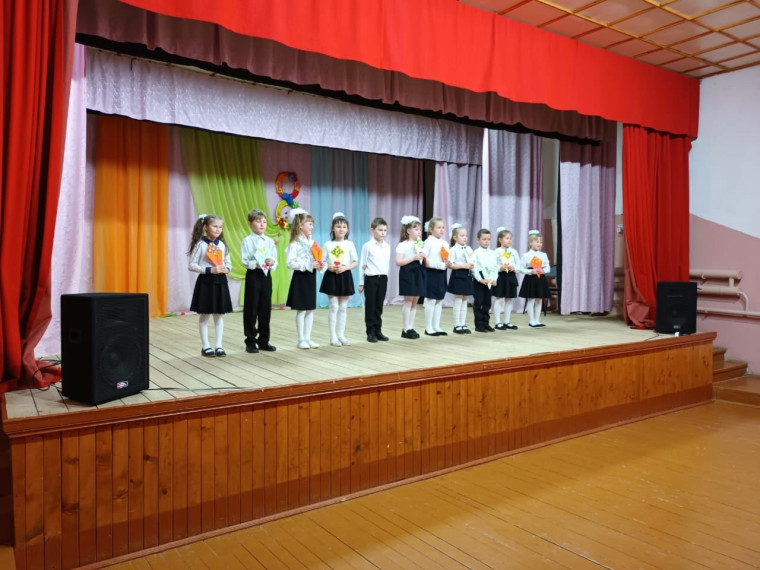 Концерт к 8 Марта.
